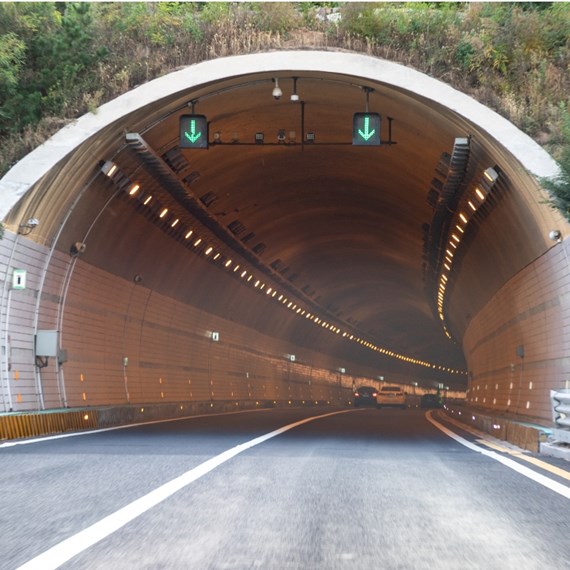 Eingang zum Tunnel